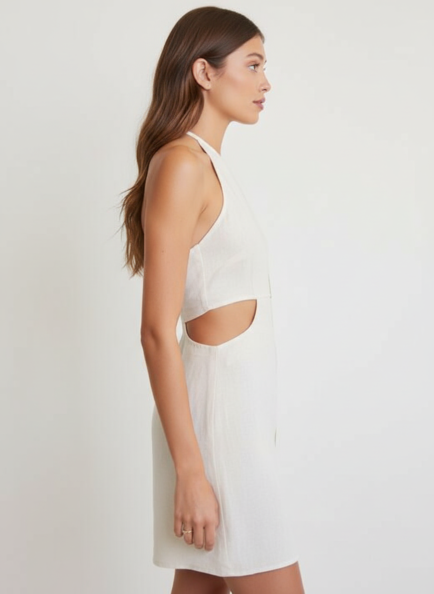 Vestido halter con espalda descubierta y abertura