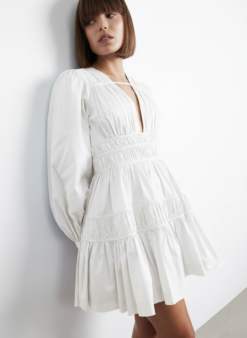 Vestido fruncido con capas