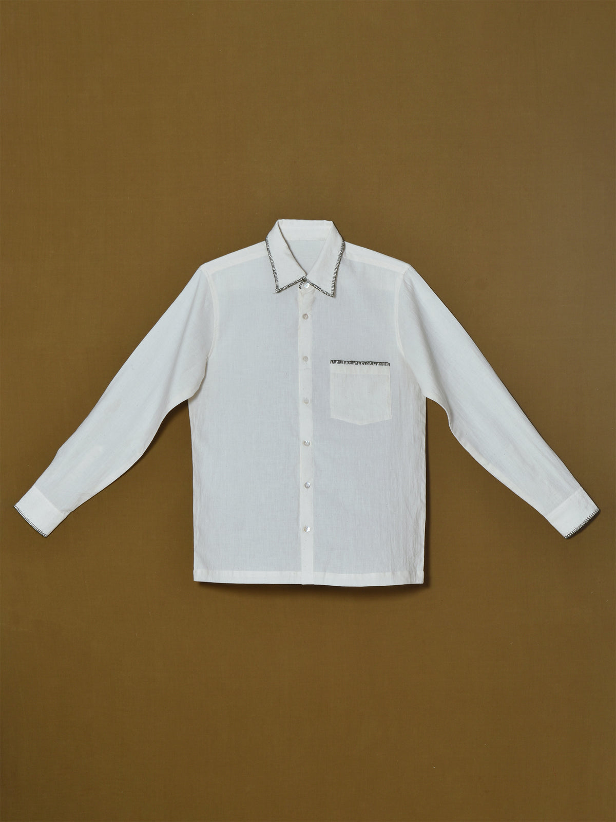 Camisa Bordada con Punto de Ojal
