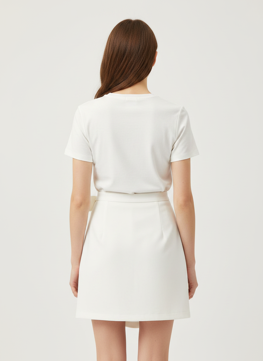 Minifalda con panel curvo